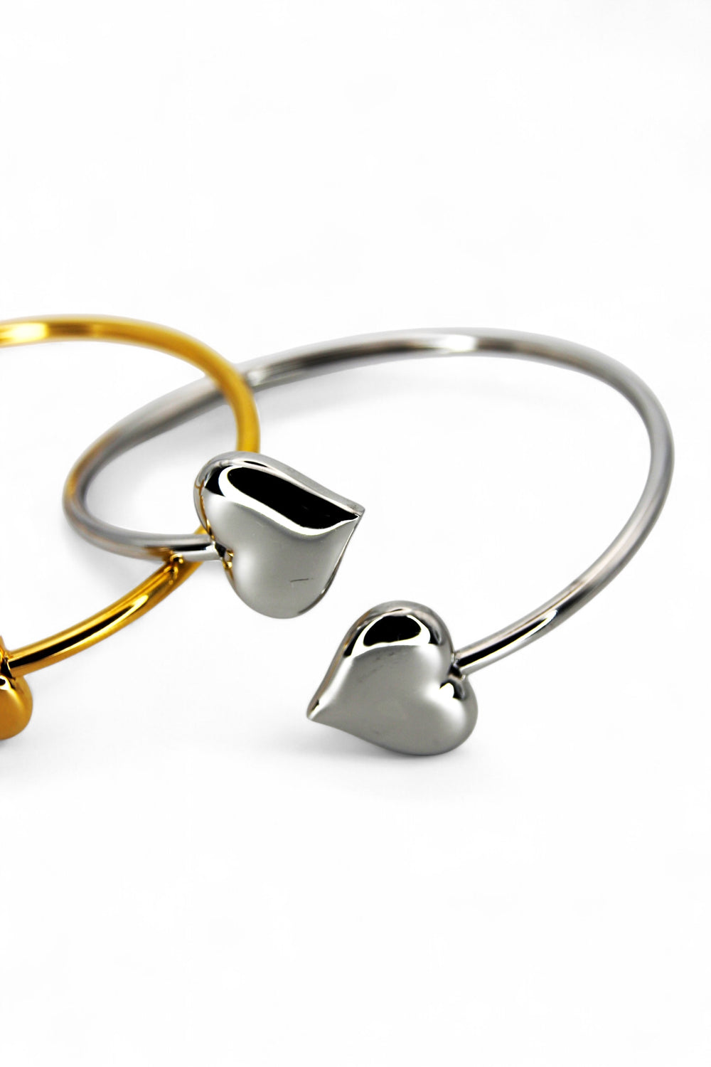 Rigid Hearts Bracelet