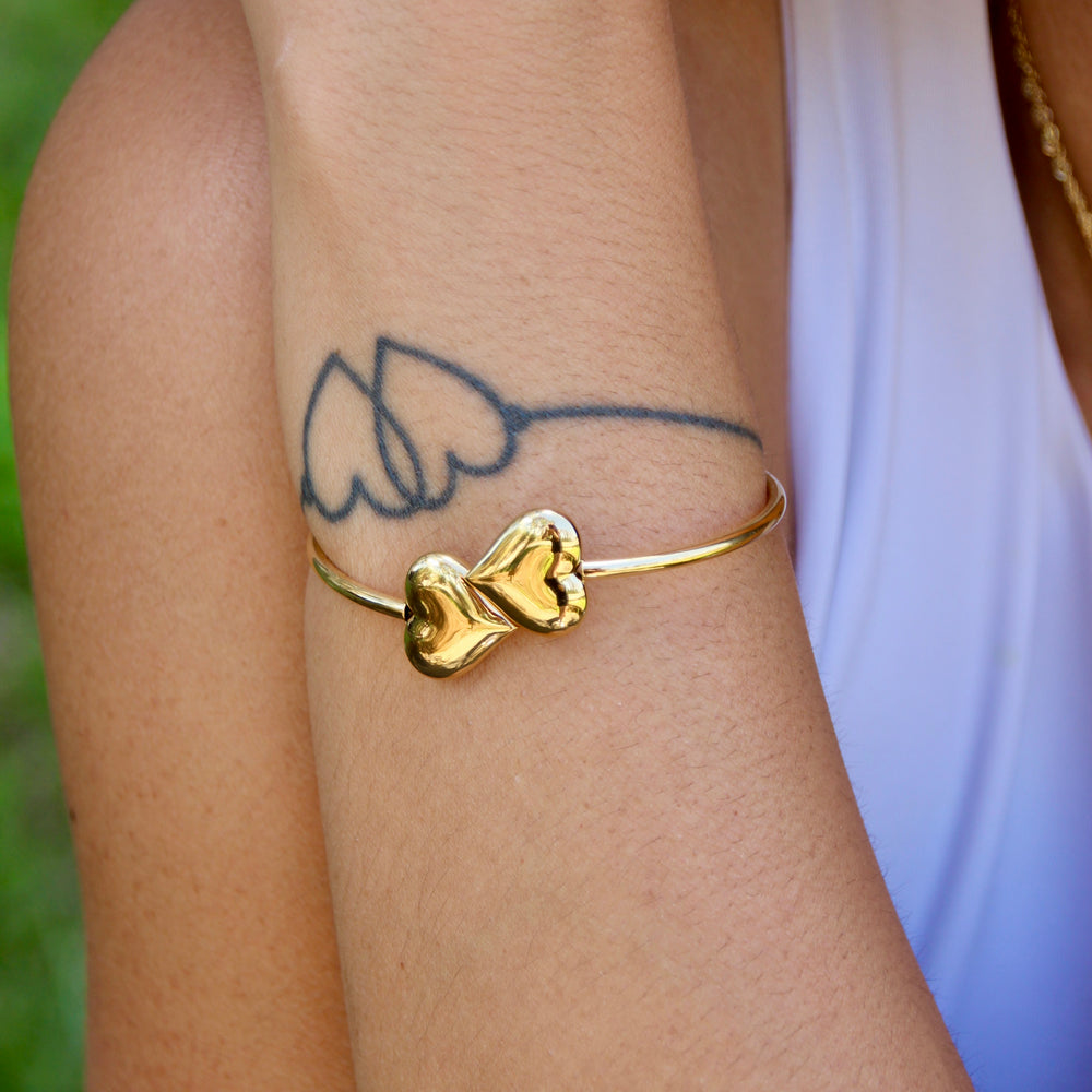 Rigid Hearts Bracelet