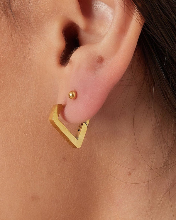 Medium Dot Earrings