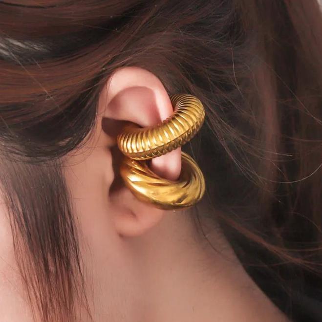 Chunky Vortex Ear Cuff