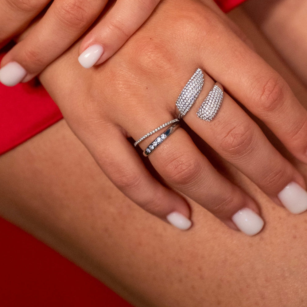 Anello fedina sottile con strass