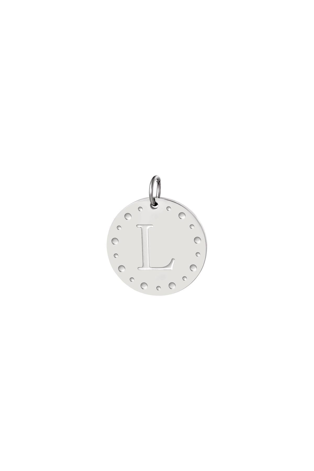 Pendants with engraved initial