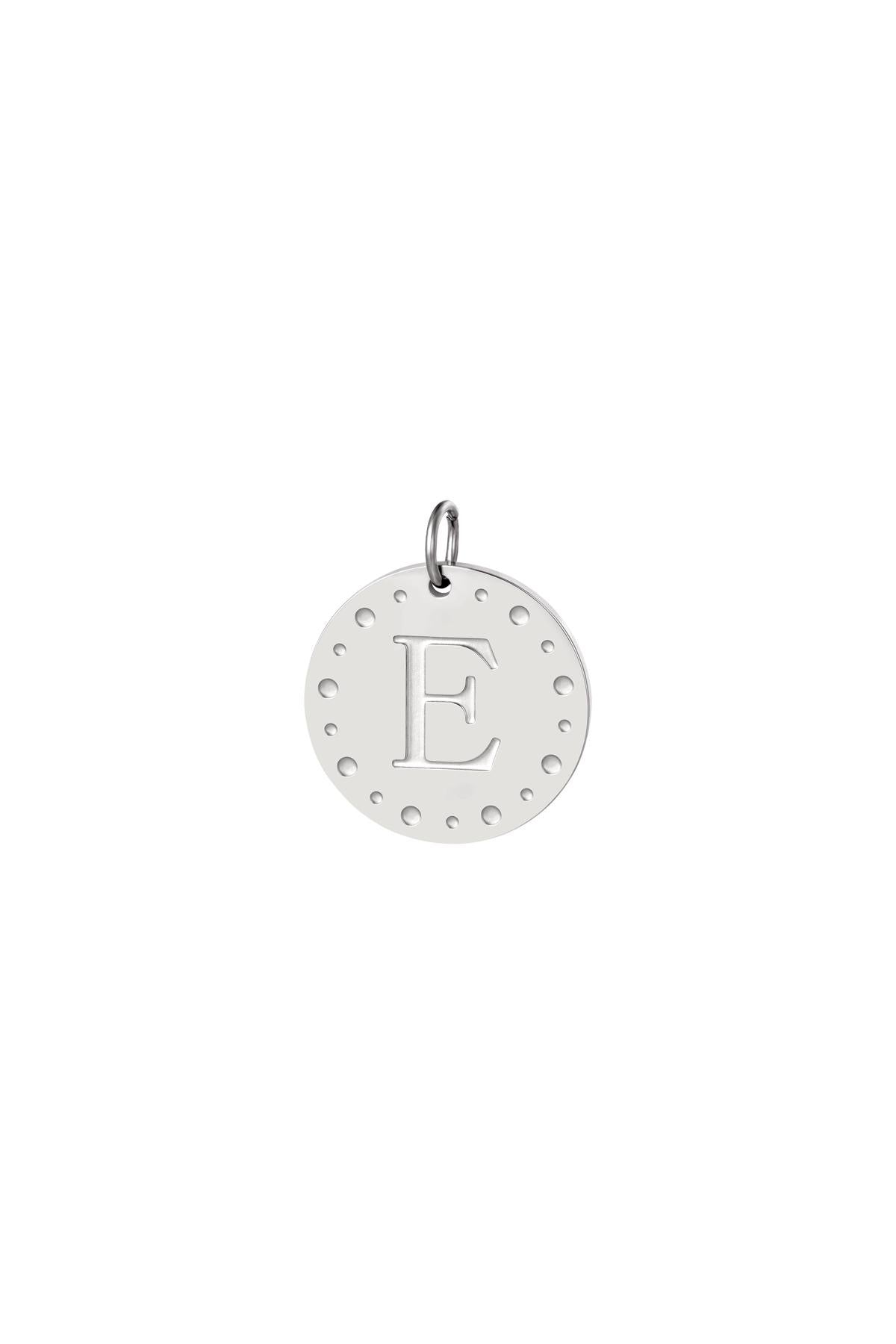Pendants with engraved initial