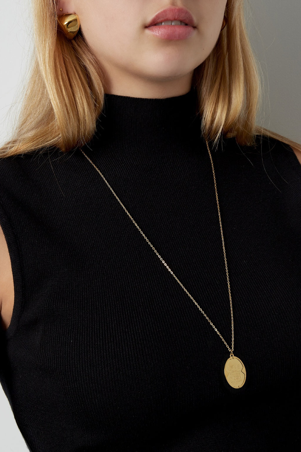 Collana To The Moon